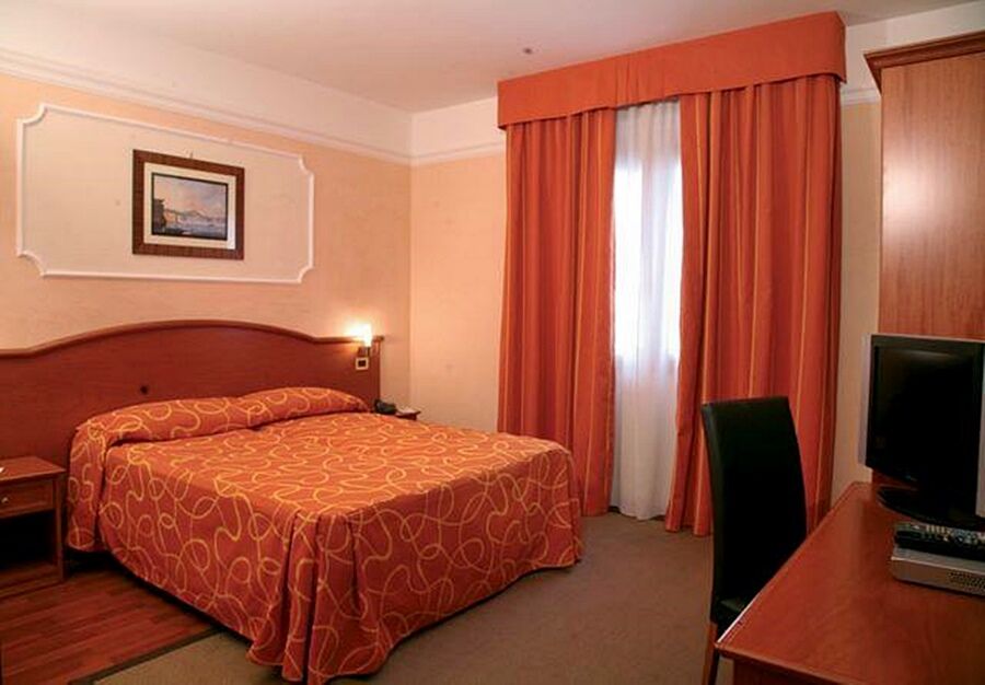 Gold Hotel 마르치아니세 외부 사진